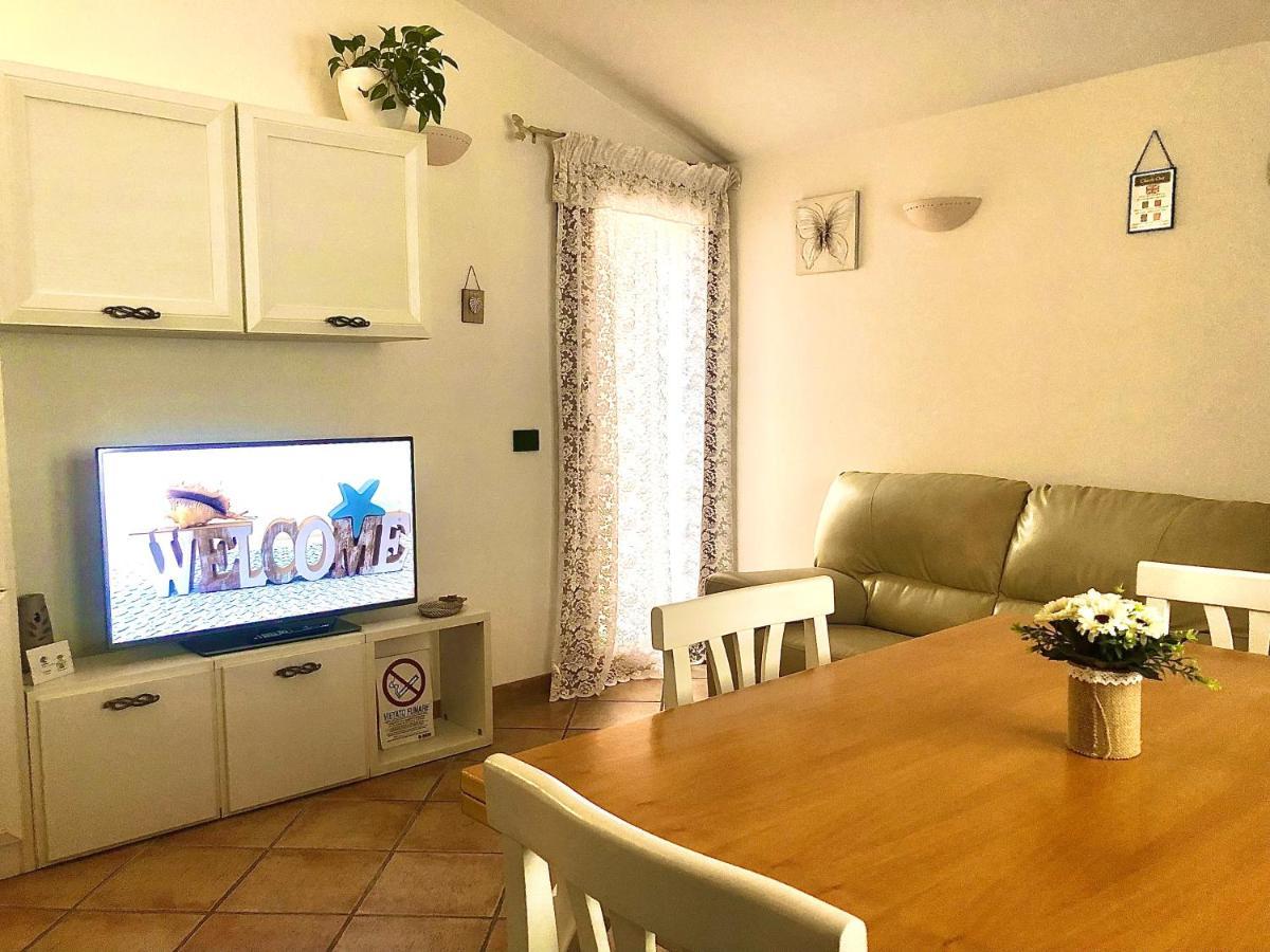 Presso La Maison De Gioel Usufruirai Di Un Appartamento Indipendente Dotato Di Uso Cucina E Lavatrice Arredato In Maniera Funzionale Situato In Ottima Posizione Vicino A Supermercati Caffetterie Pasticcerie Bar Pizzerie E Tanti Altri Servizi أولبيا المظهر الخارجي الصورة