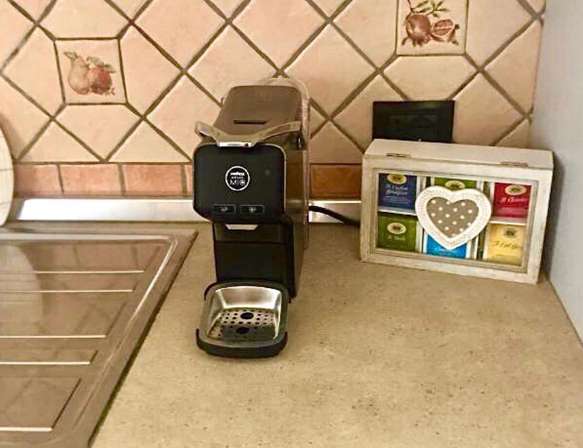 Presso La Maison De Gioel Usufruirai Di Un Appartamento Indipendente Dotato Di Uso Cucina E Lavatrice Arredato In Maniera Funzionale Situato In Ottima Posizione Vicino A Supermercati Caffetterie Pasticcerie Bar Pizzerie E Tanti Altri Servizi أولبيا المظهر الخارجي الصورة